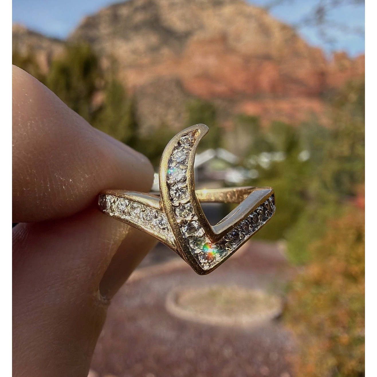Vintage 14k Solid Yellow Gold Natural Pave Crescent Moon Diamond Ring - Size 5.5